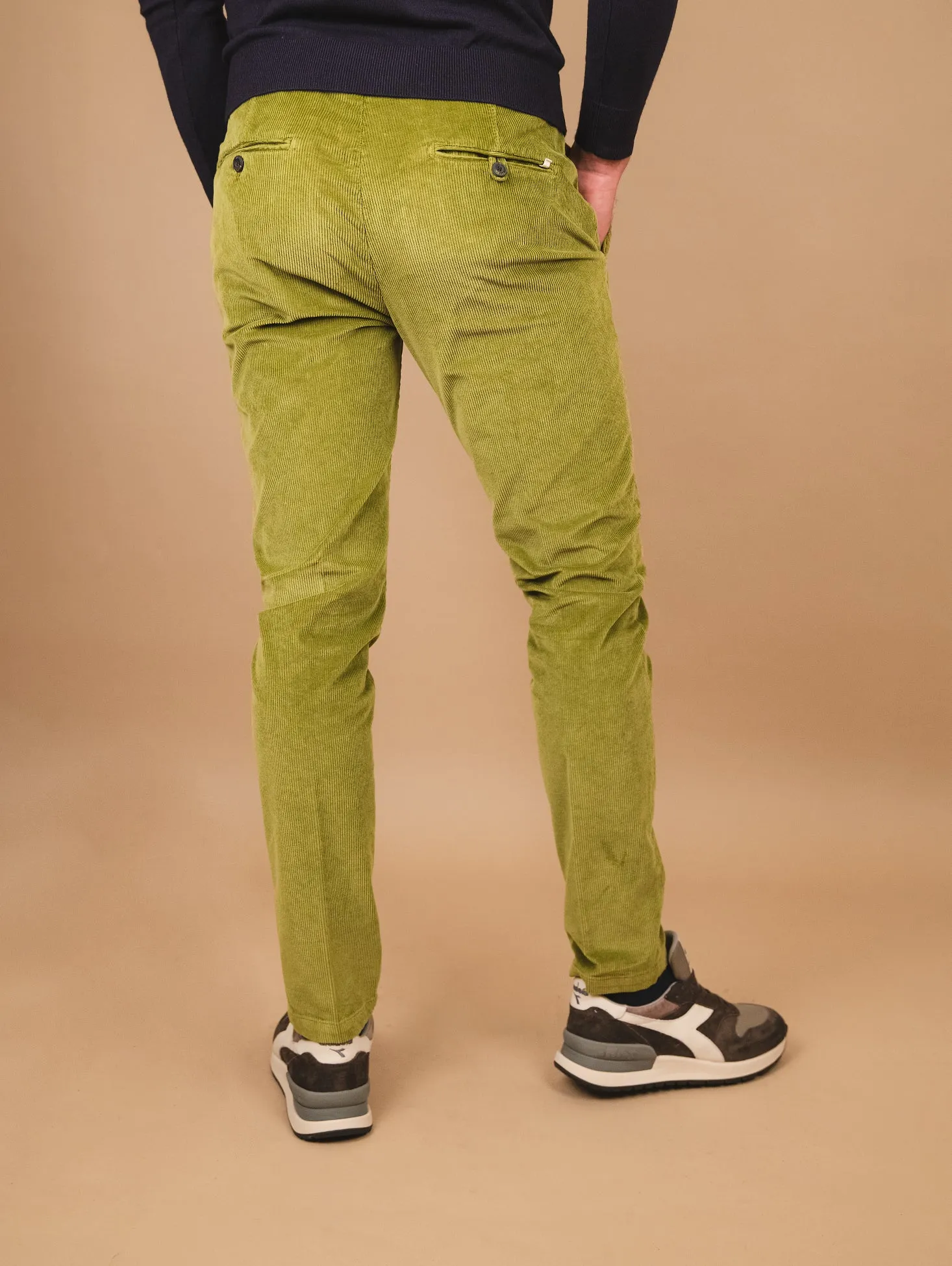 PANTALONE IN VELLUTO VERDE PISTACCHIO CON TASCA A FILO